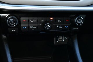 2025 Jeep Compass Limited 4x4 — photo 18