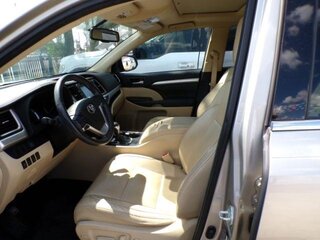 2015 Toyota Highlander XLE FWD V6 — photo 3