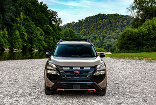 2026 Nissan Rogue Review: The Compact SUV That Wins or Loses on Small Daily Habits